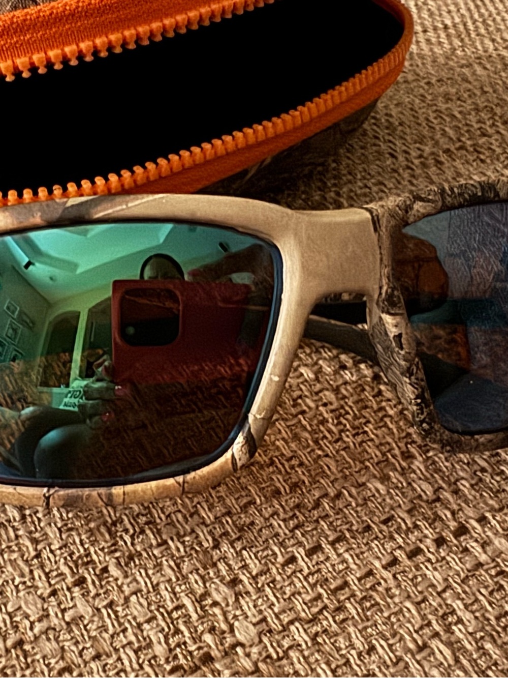 Costa Men sunglasses